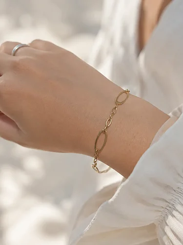 14 Ayar Altın Modern Oval Halka Zincir Bileklik KNY02837
