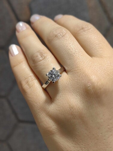 14 AYAR BEYAZ ALTIN ZARİF TEKTAŞ ALTIN YÜZÜK YZ002326 - Nasip Kuyumcu