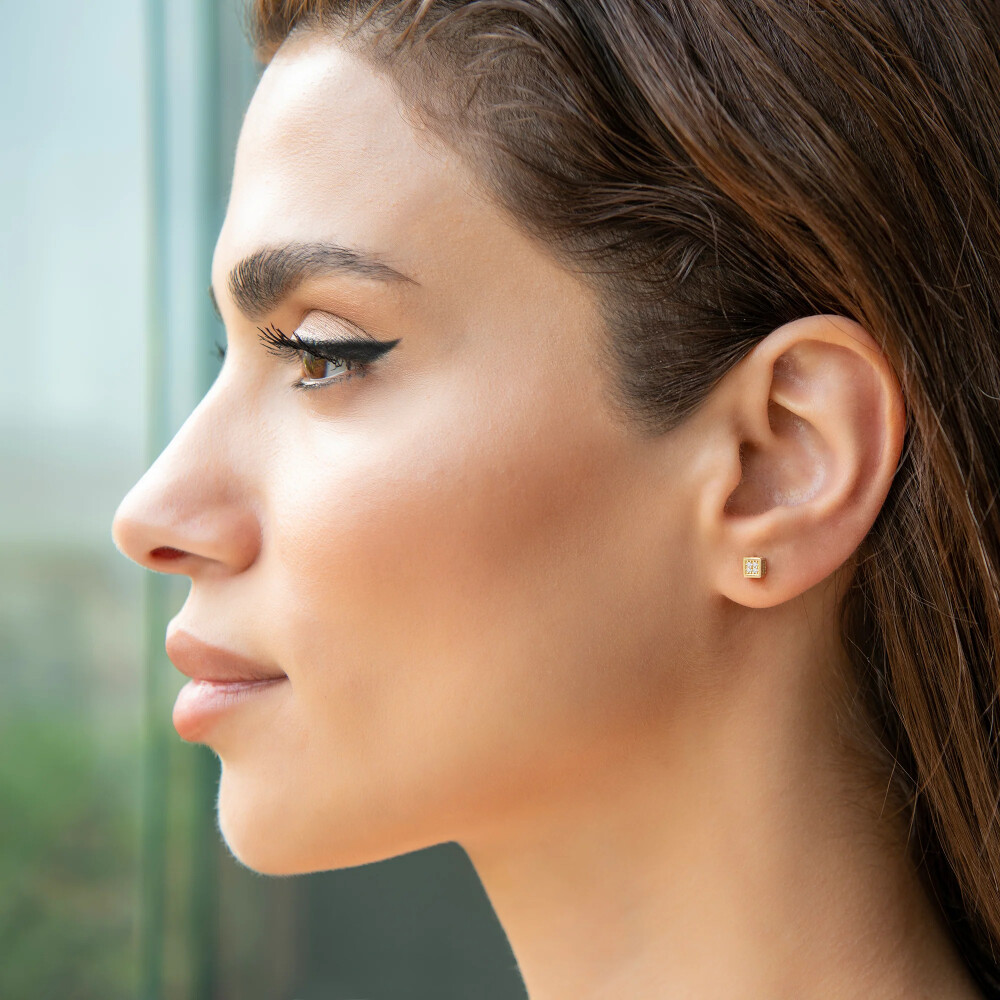 14 AYAR PİANO CUBIC TAŞLI KÜP ALTIN KÜPE PFX0009-E - Piano Jewellery