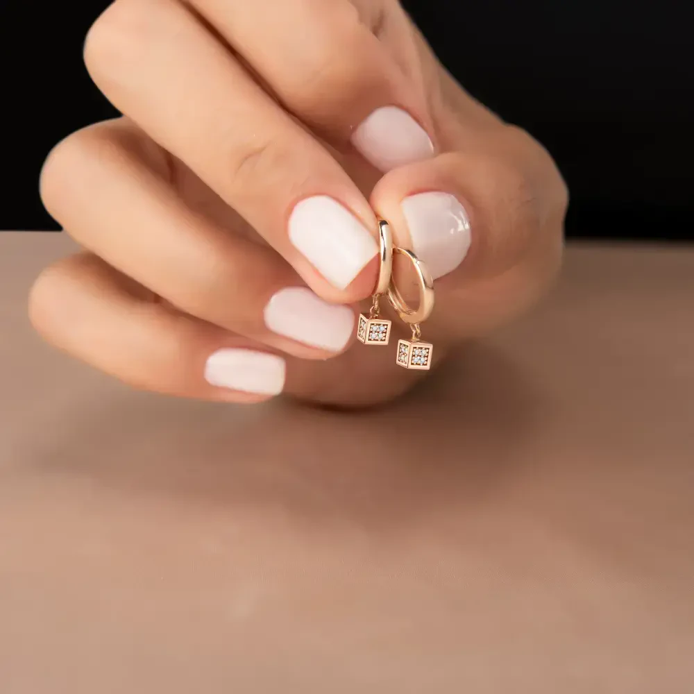 14 AYAR PİANO CUBIC TAŞLI SALLANTI KÜP ALTIN KÜPE PFX0008-E - Piano Jewellery