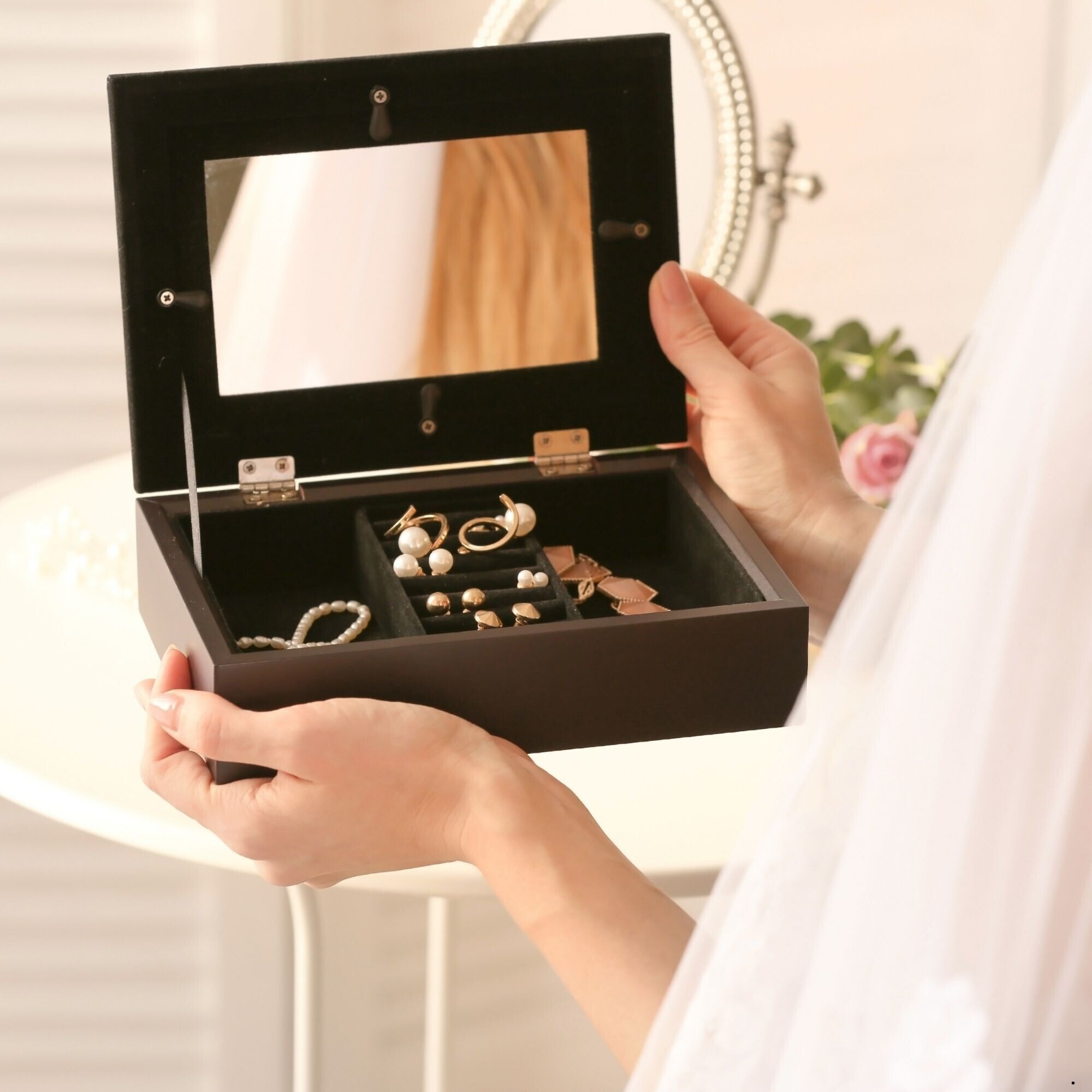 Bir Kadının Takı Kutusu