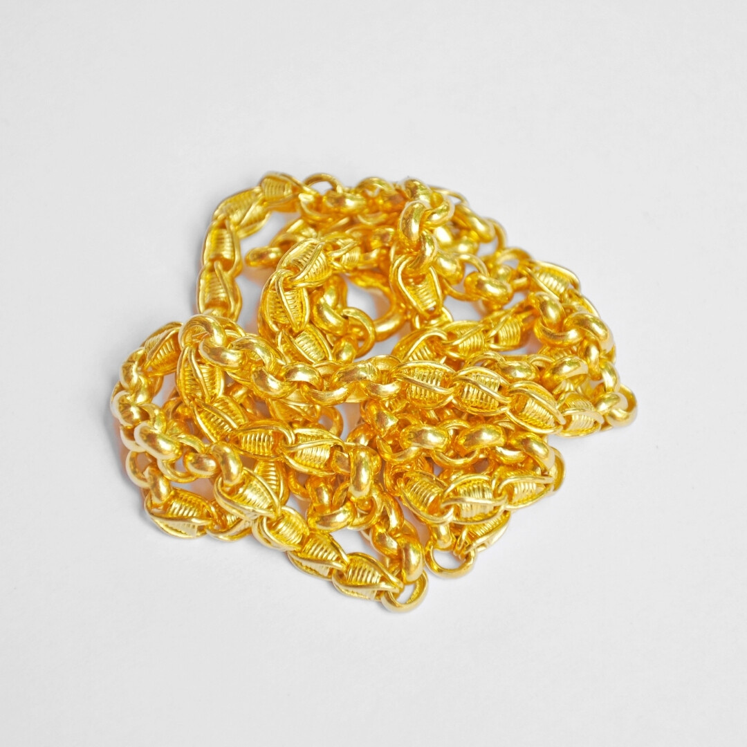 Düğümlenmiş Kolye Nasıl Açılır?