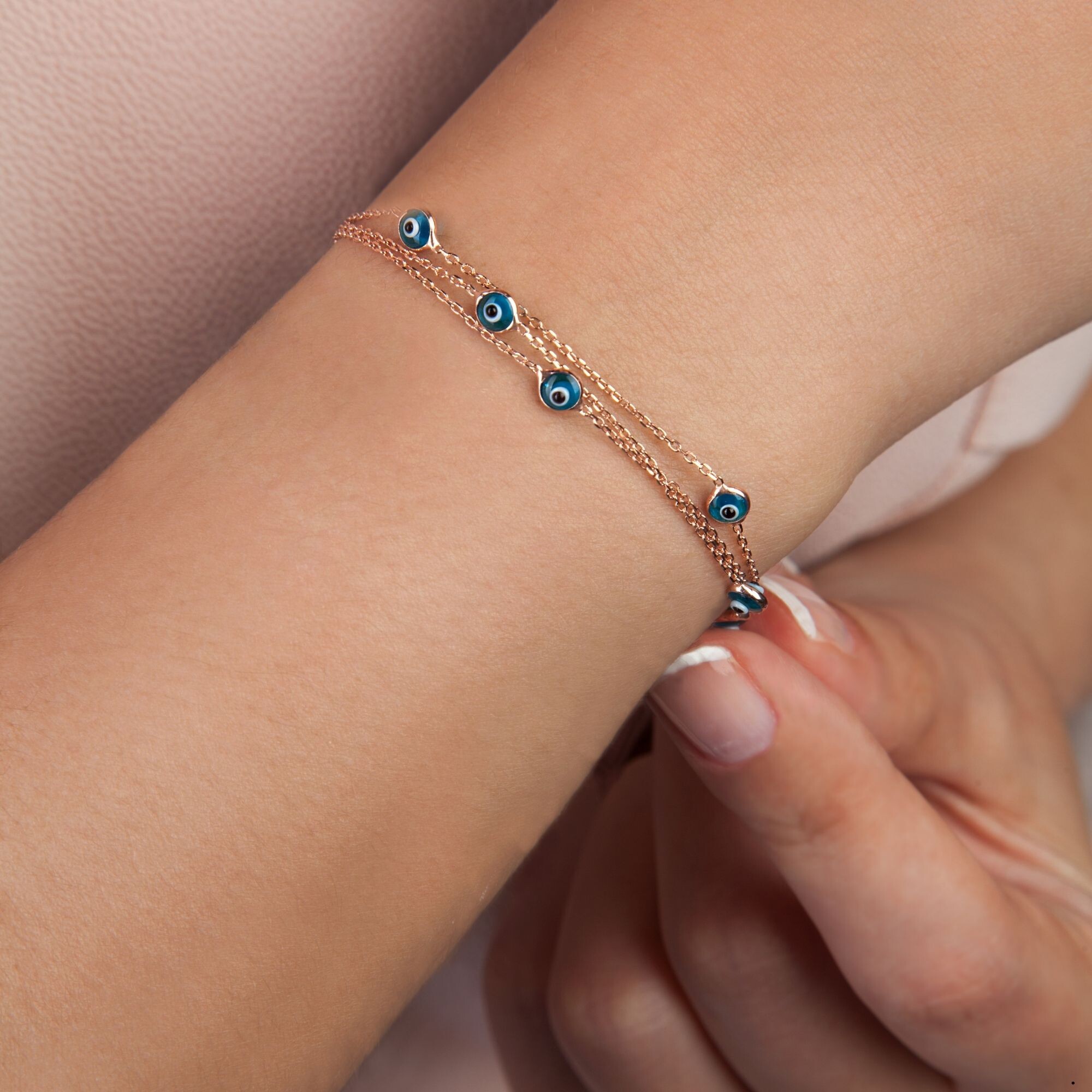 Kelepçe Bilezik mi, Zincir Bileklik mi?