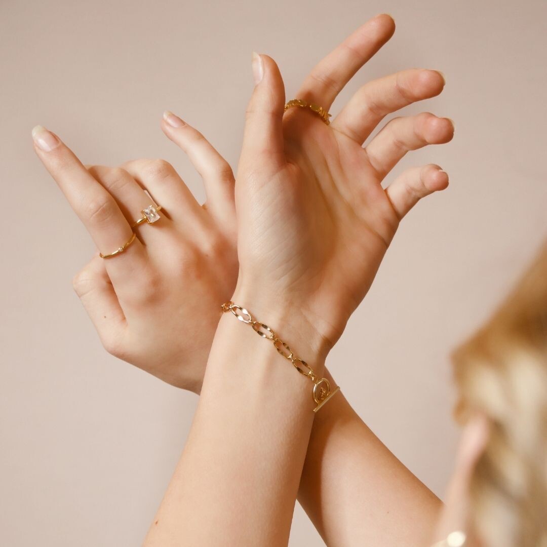 Kıymetli Annelere En Özel Takılar