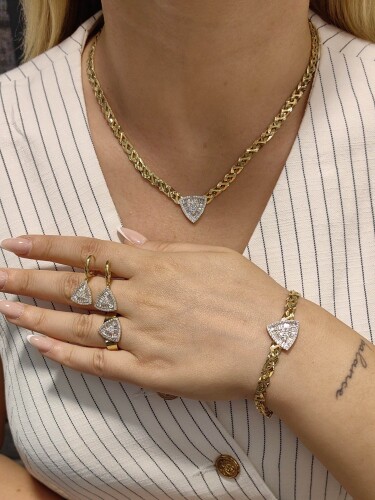 GURMET FİZYON KALEMLİ IŞILTILI CORONET DİZİLİMLİ BAGET VE PRENSES KESİM 14 AYAR TARZ ALTIN SET TAKIMI SET00464-486-485-KNY02473 - Nasip Kuyumcu